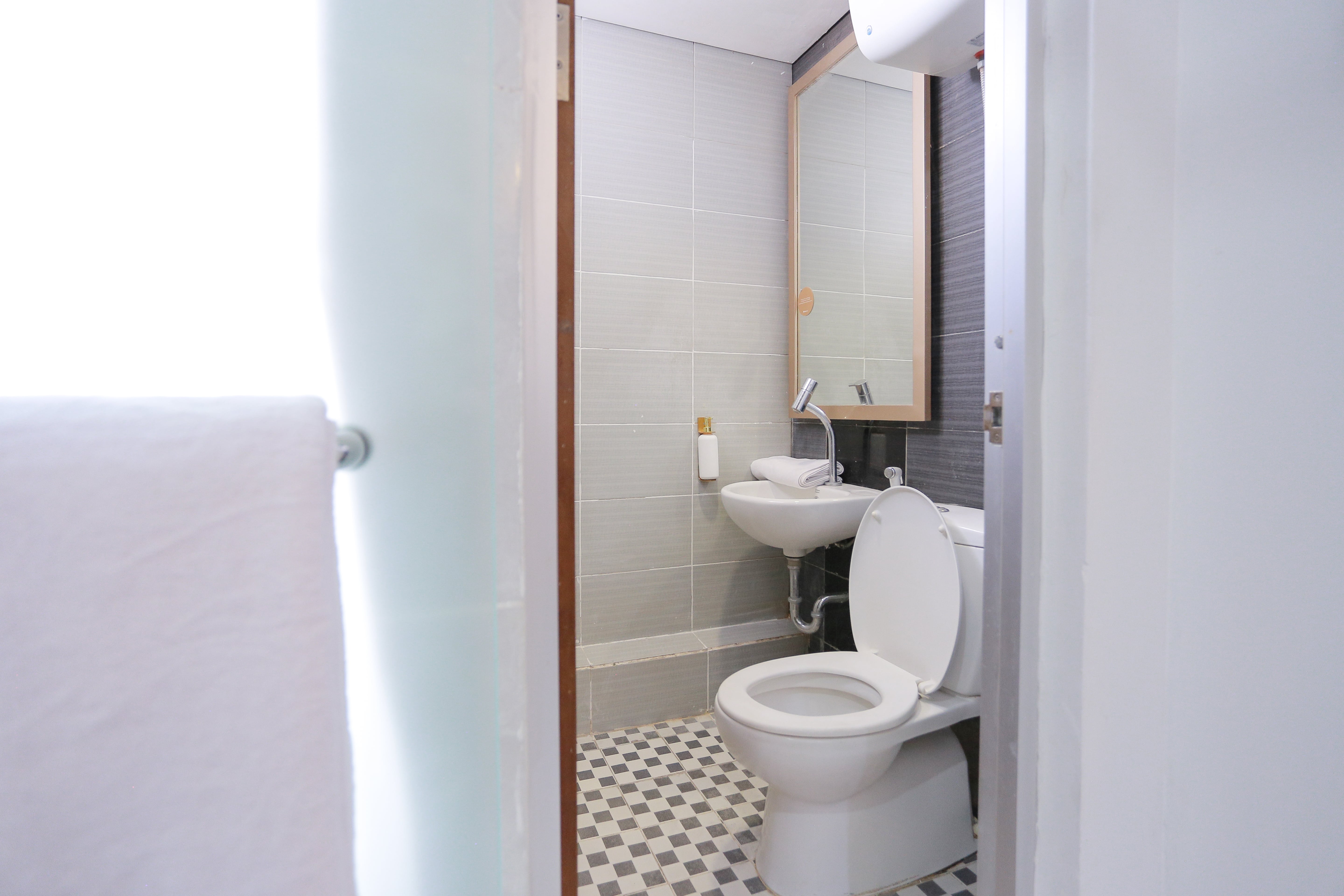 Room 8 Image 3